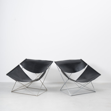 Pierre Paulin Butterfly F675 chairs