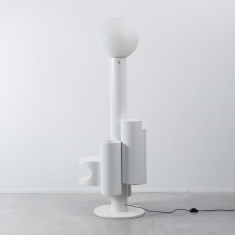 Close Encounter lamp and plant stand