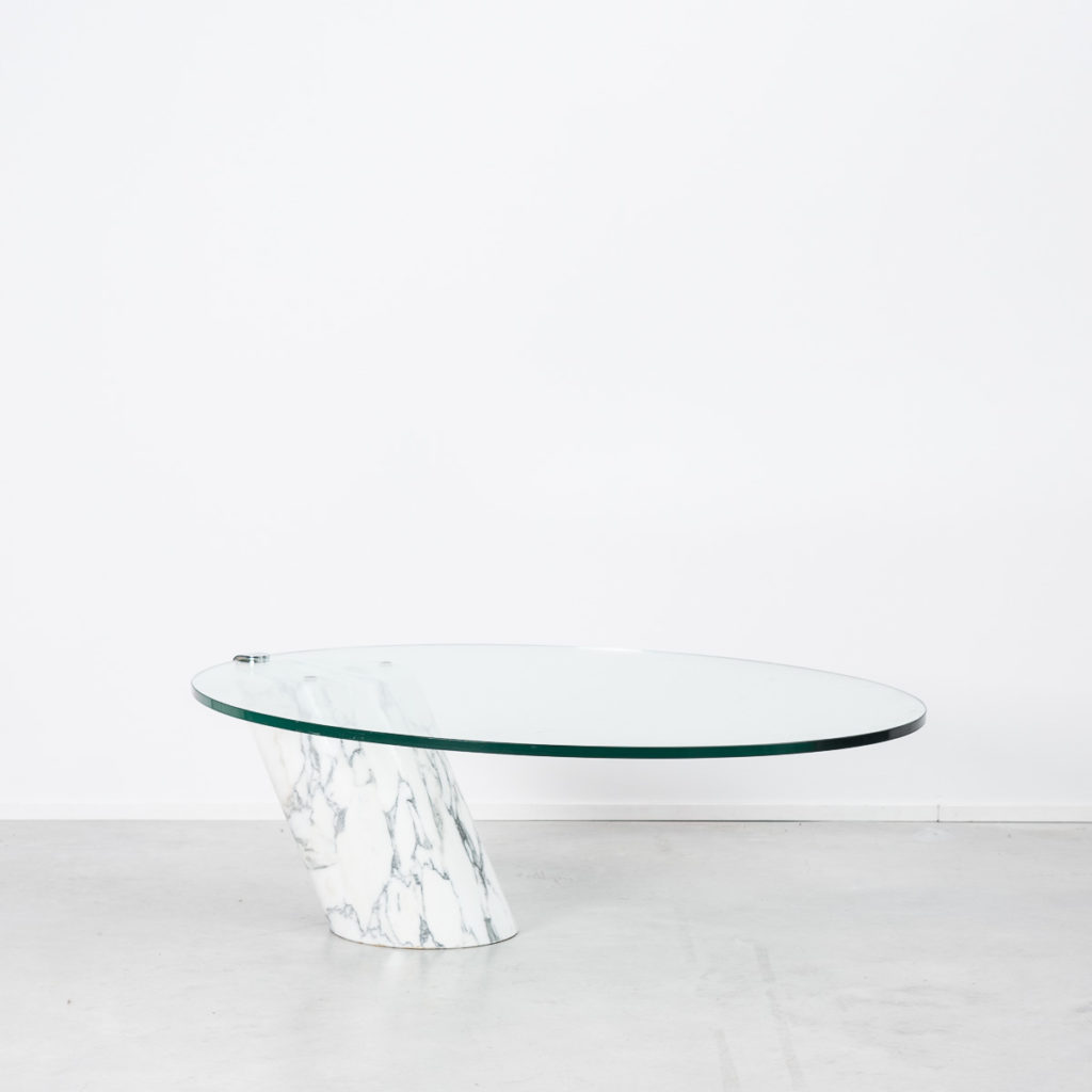 Carrara marble K1000 table