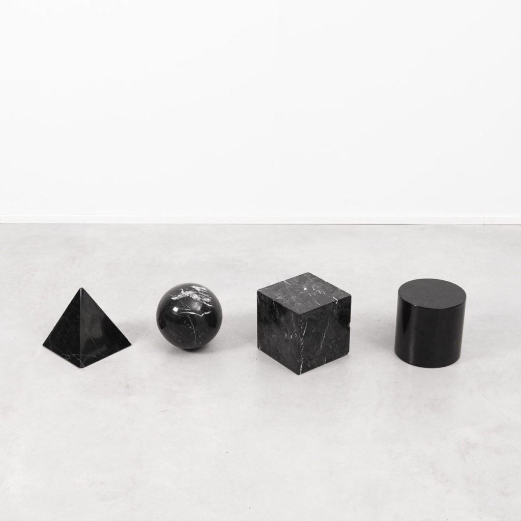 Vignelli metafora table in black