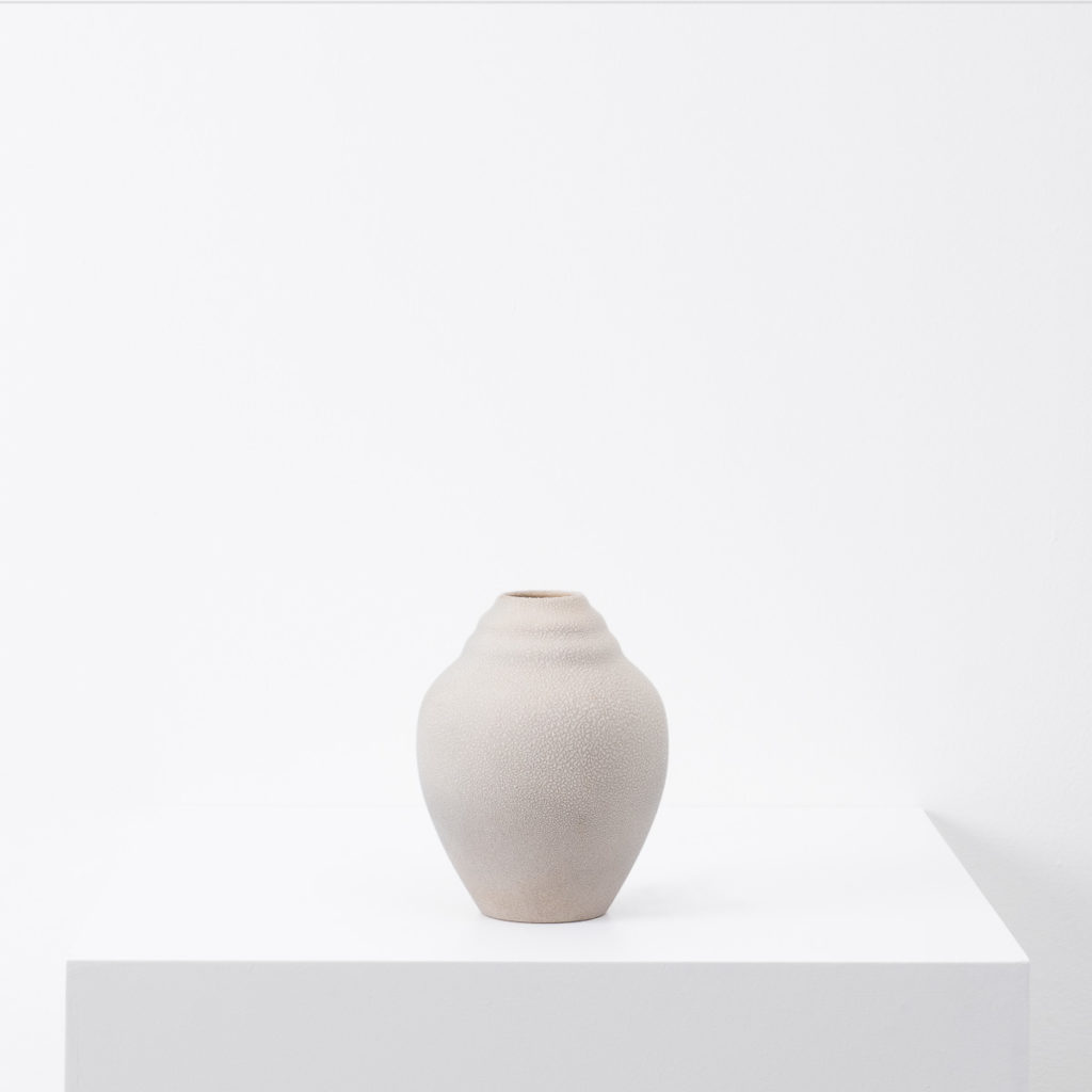 Ceramic vase with textured glaze