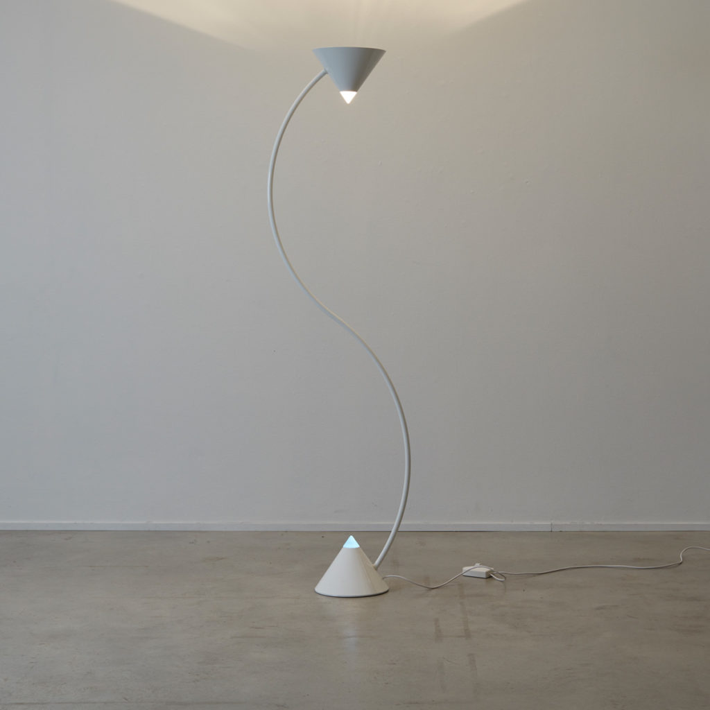 Gary Morga white Yang lamp