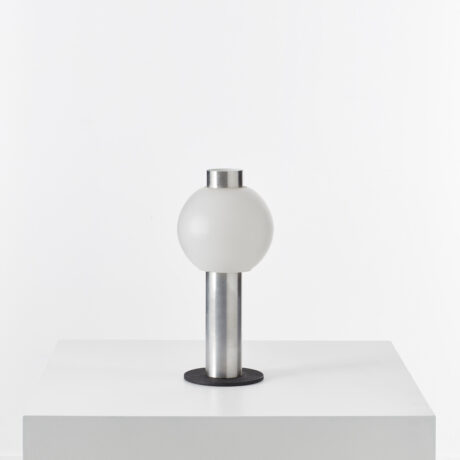 Bolbiksem globe table lamp