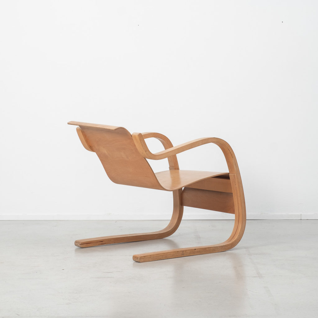 Alvar Aalto 31 lounge chair