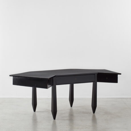Mario Olivieri desk