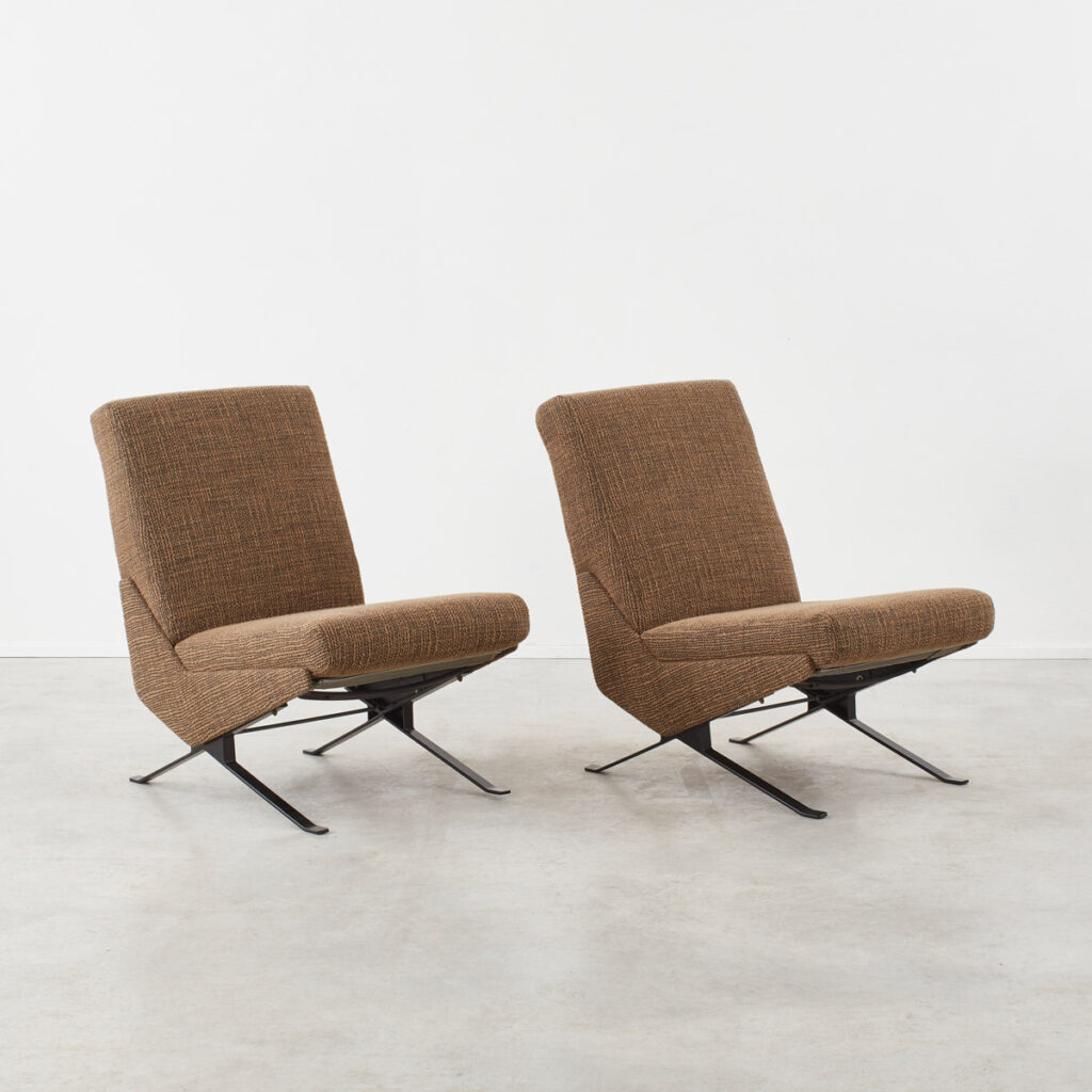 Pierre Guariche ‘Troika’ slipper chairs