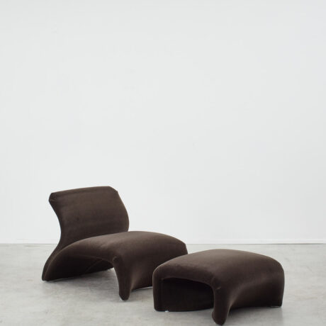 Kwok Hoï Chan Kaïdo chair and ottoman