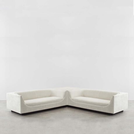 Jorge Zalszupin, Set of two ‘Cubo’ three-seater sofas and table