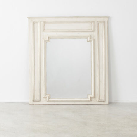 Trumeau-style château mirror