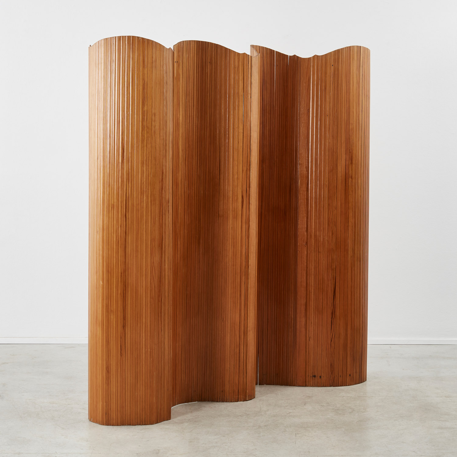 Jomain Baumann attr. Art Deco pine tambour screen - Béton Brut