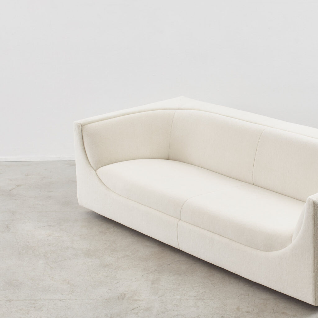 Jorge Zalszupin Cubo three-seater sofa