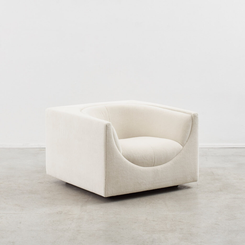 Jorge Zalszupin Cubo armchair