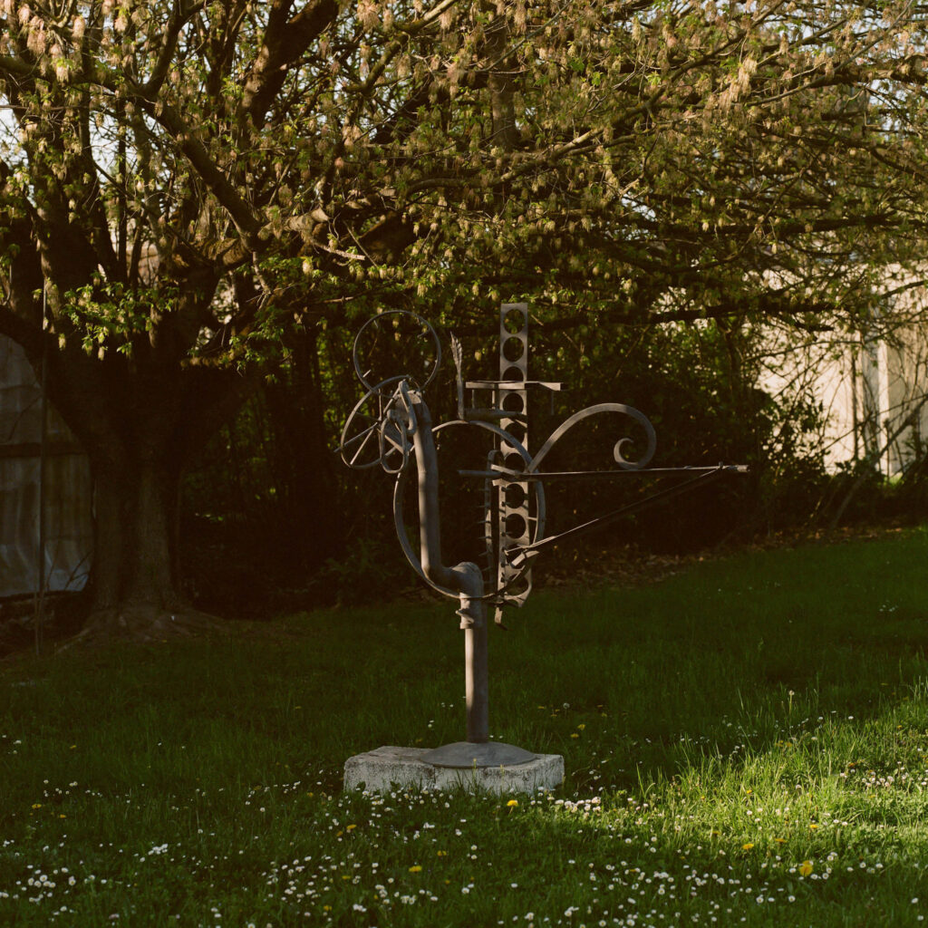 Salvino Marsura Trebbiatrice sculpture