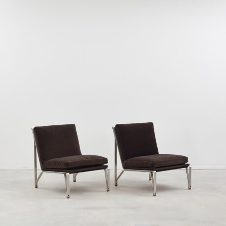 Pair of Eleonora Peduzzi Riva 867 armchairs
