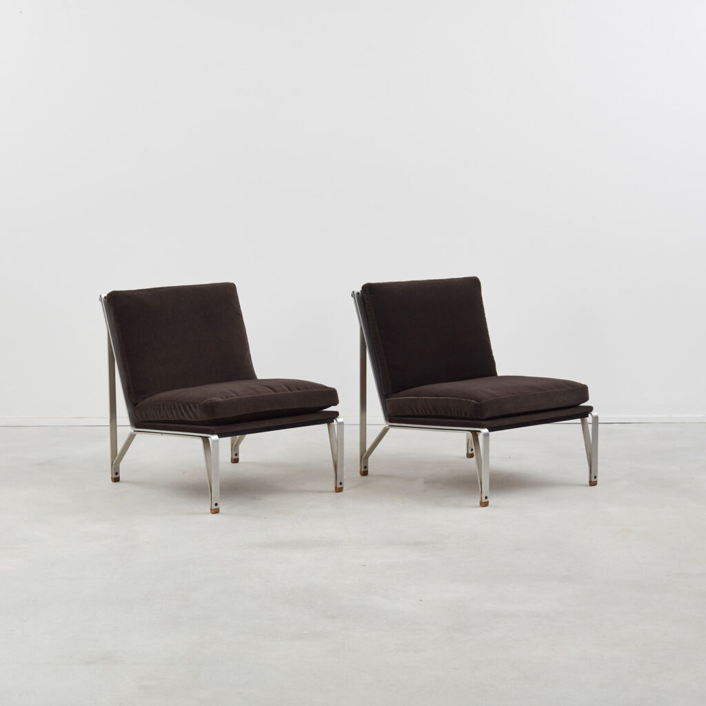 Pair of Eleonora Peduzzi Riva 867 armchairs