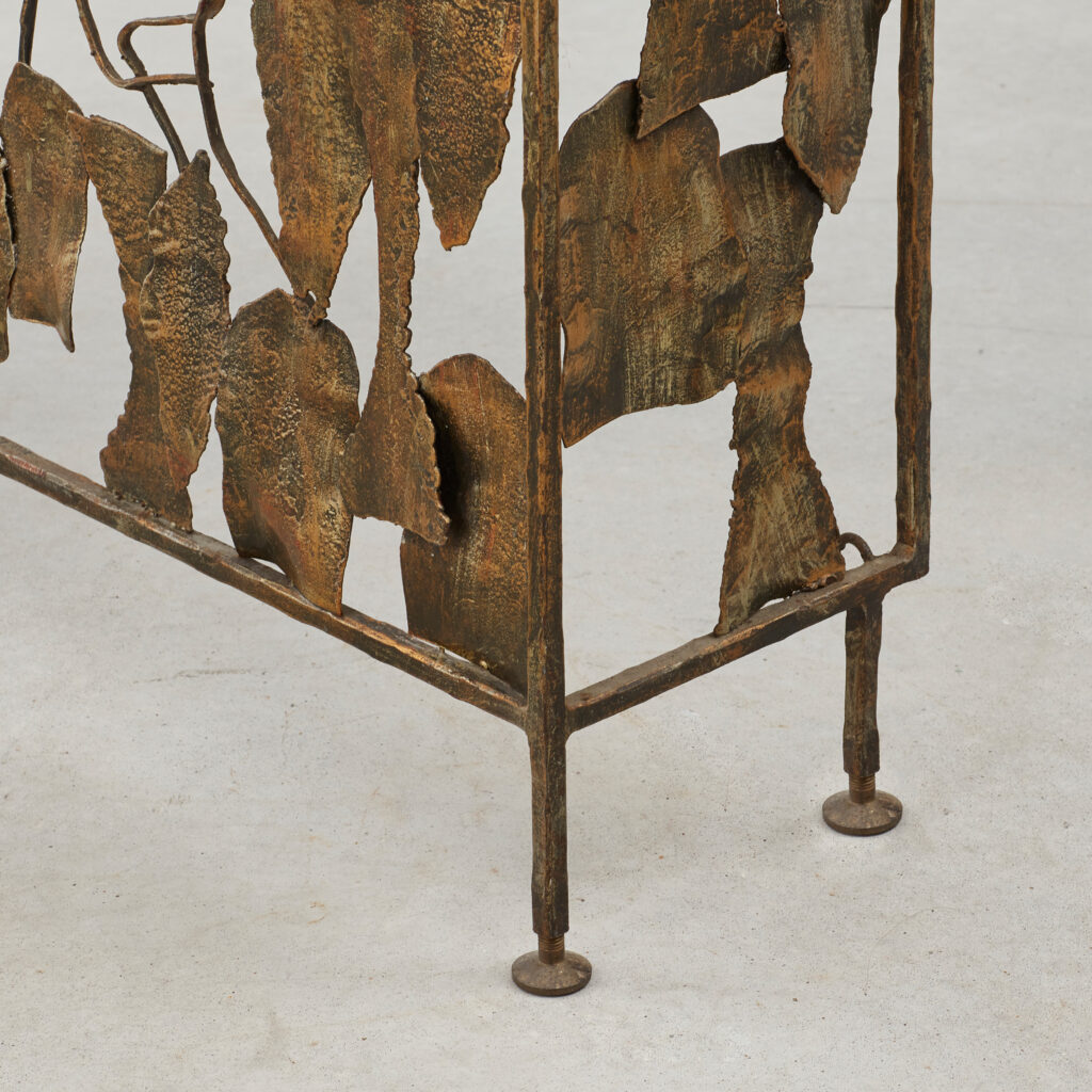 Salvino Marsura Danzanti radiator screen