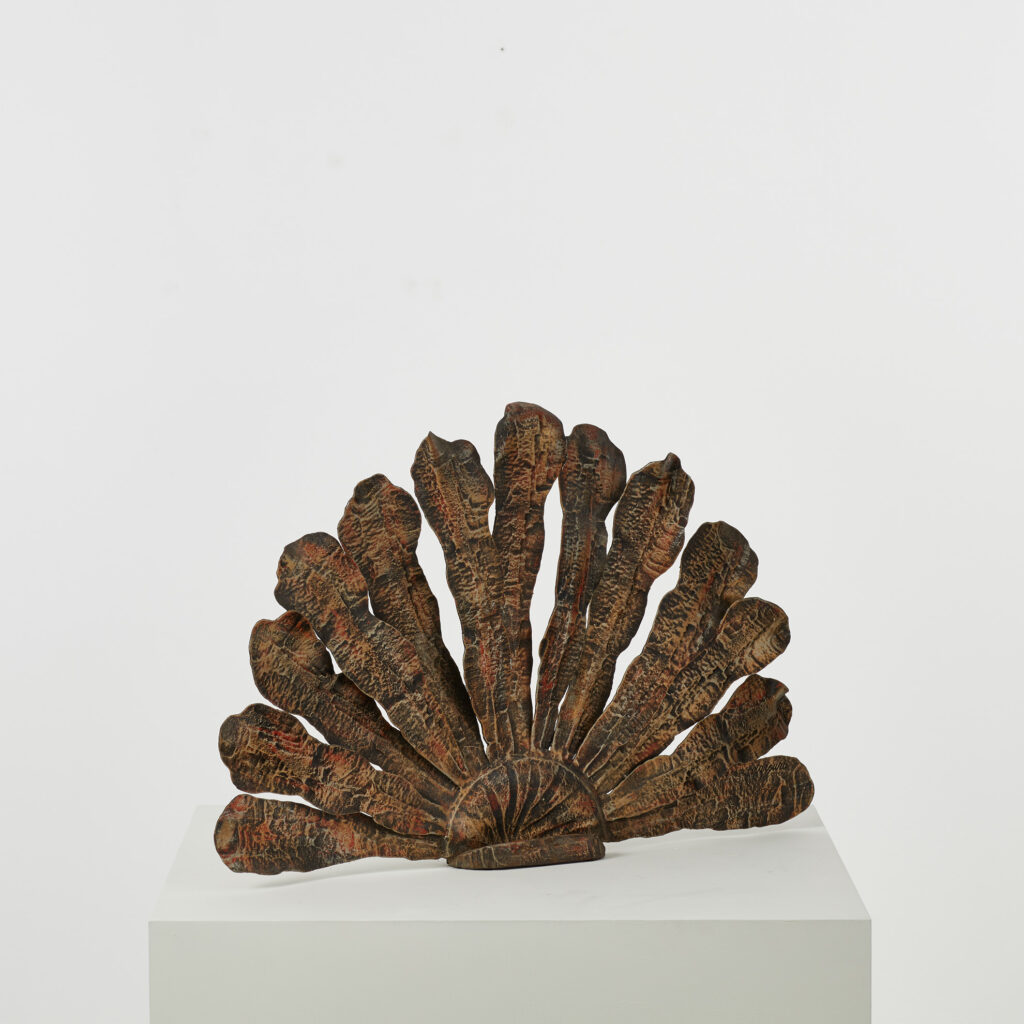 Salvino Marsura Pavone fire screen