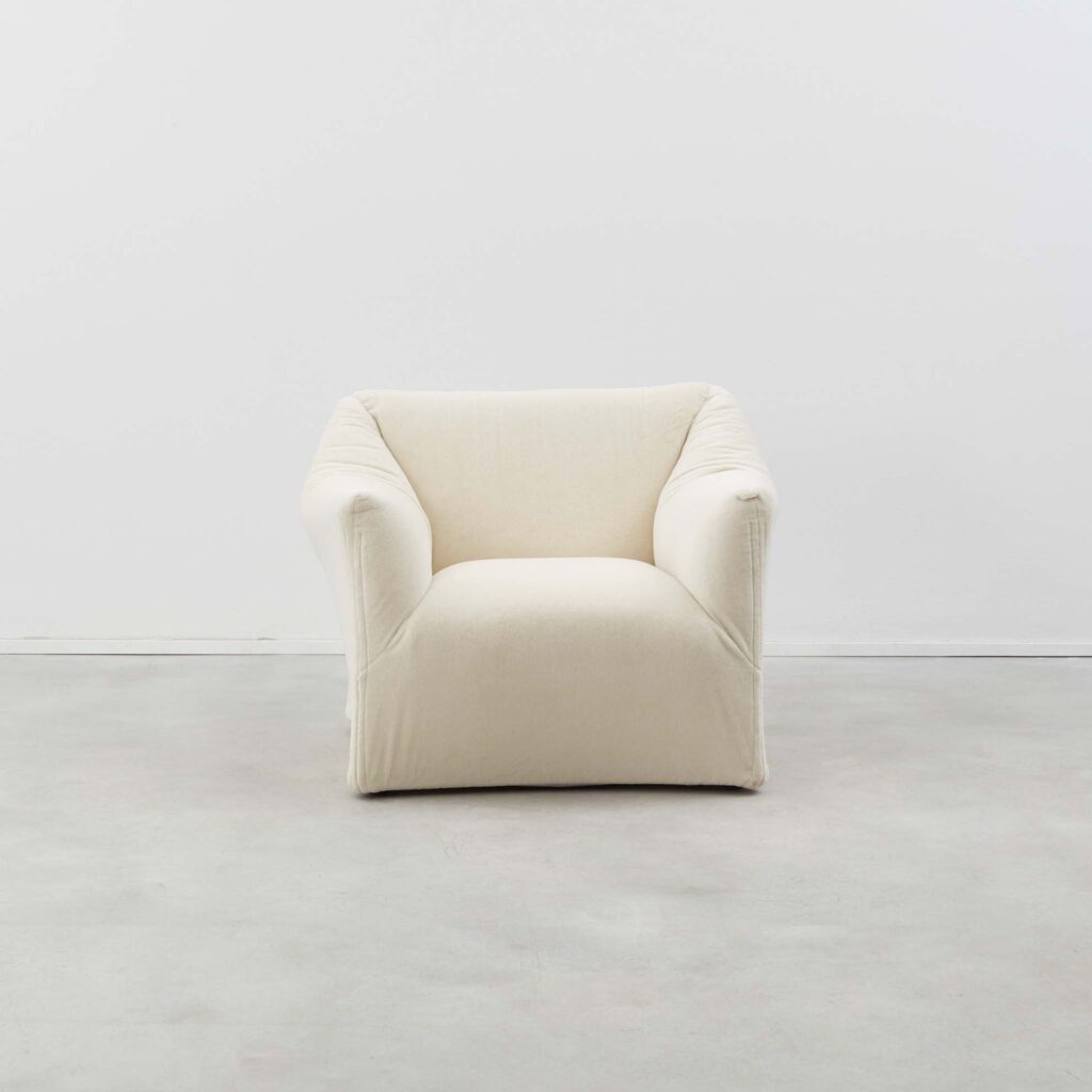 Mario Bellini Tentazione armchairs
