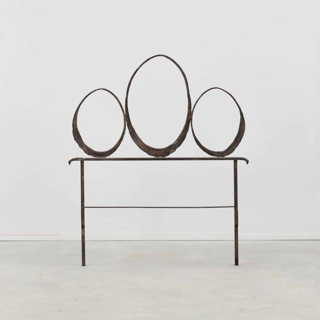 Salvino Marsura Ovali single bed headboard