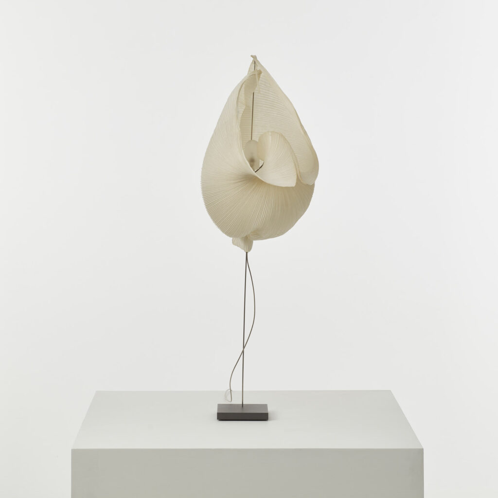 Ingo Maurer Gaku lamp