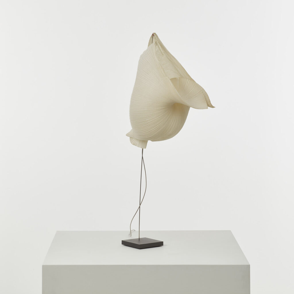 Ingo Maurer Gaku lamp
