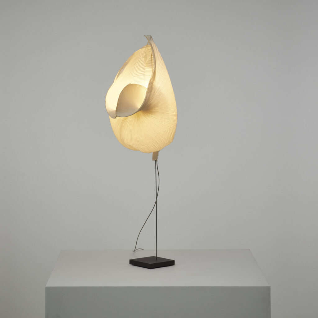 Ingo Maurer Gaku lamp