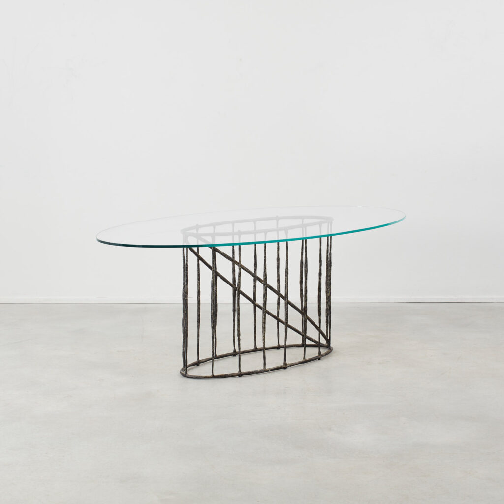 Salvino Marsura Orbita dining table