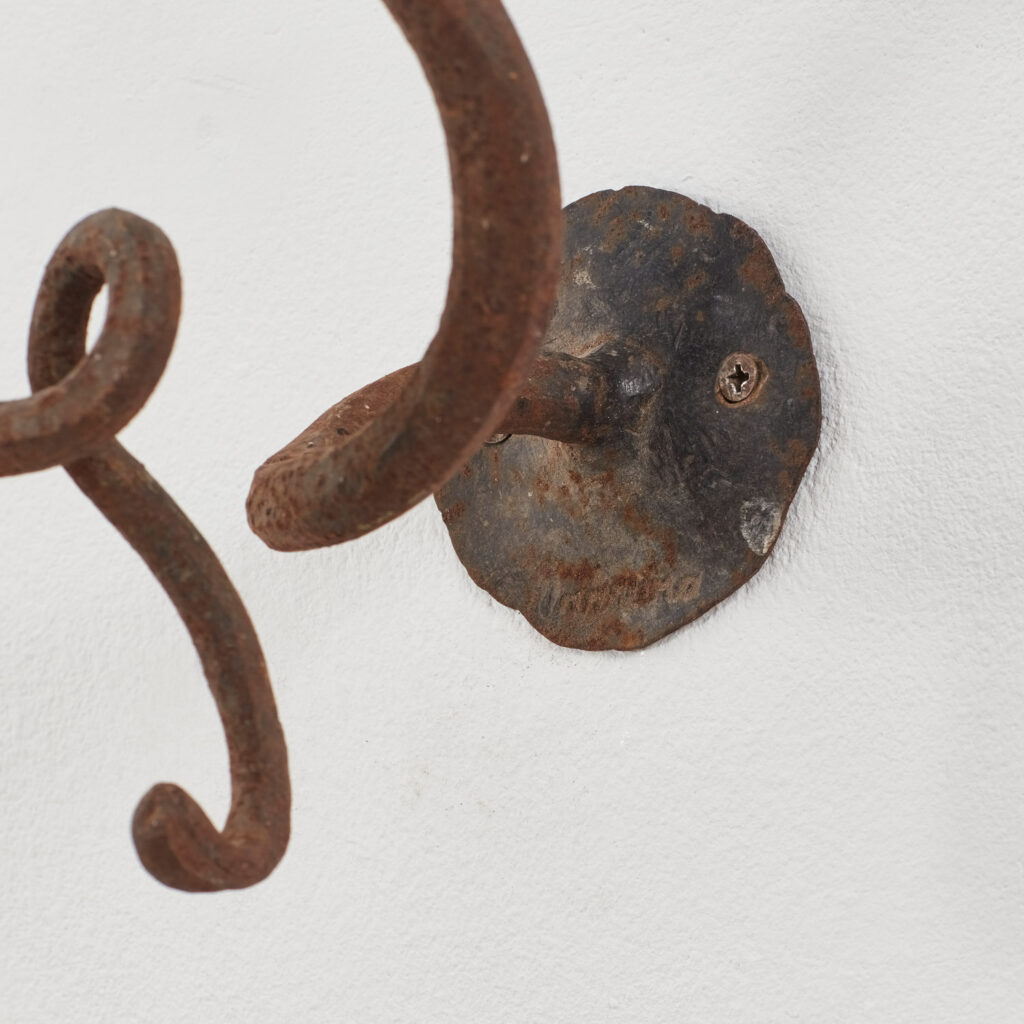 Salvino Marsura Coil hook IV