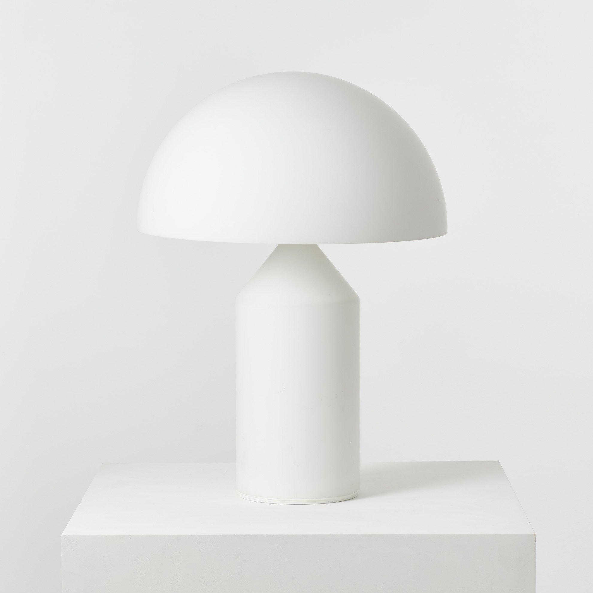Vico Magistretti Atollo table light