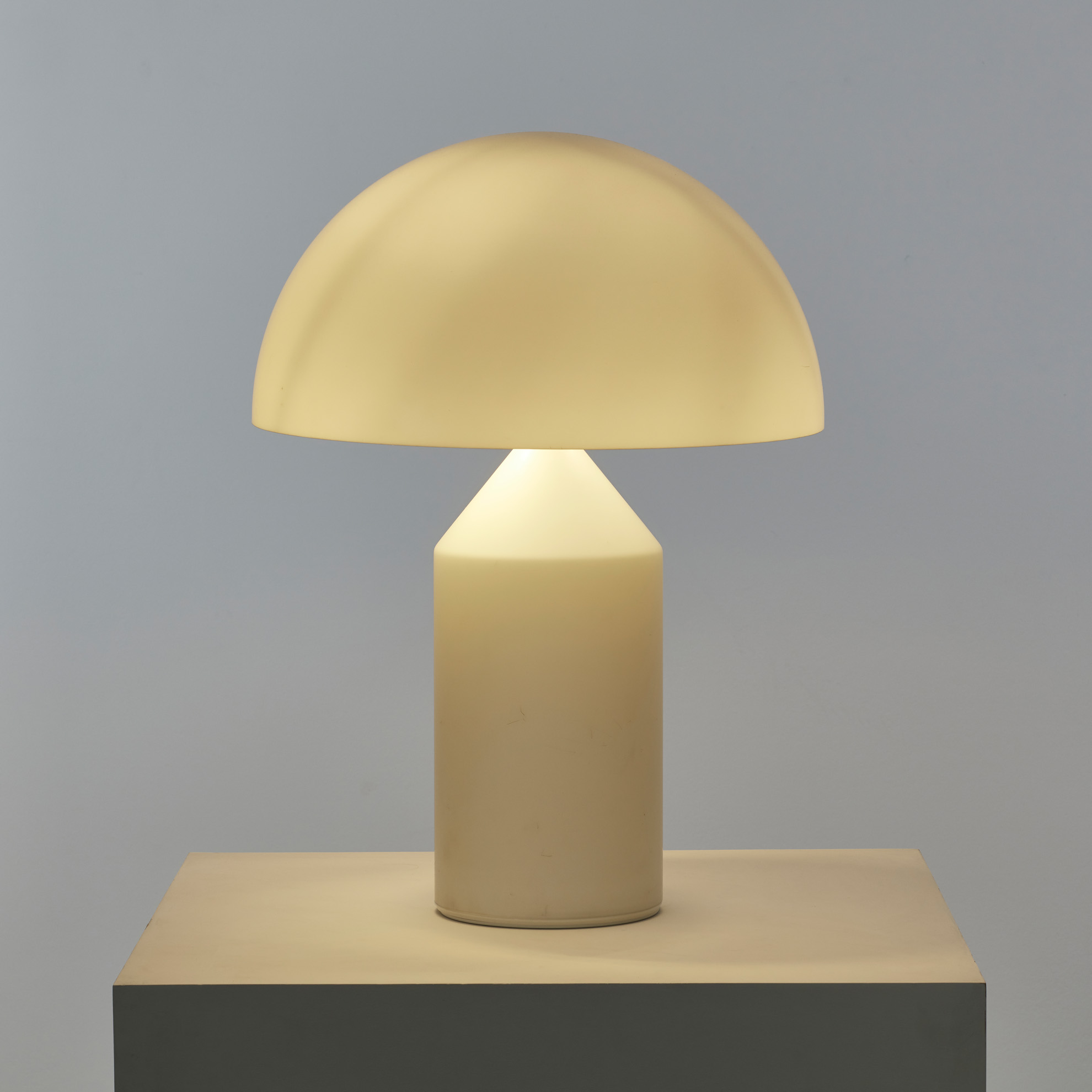 Vico Magistretti Atollo table light