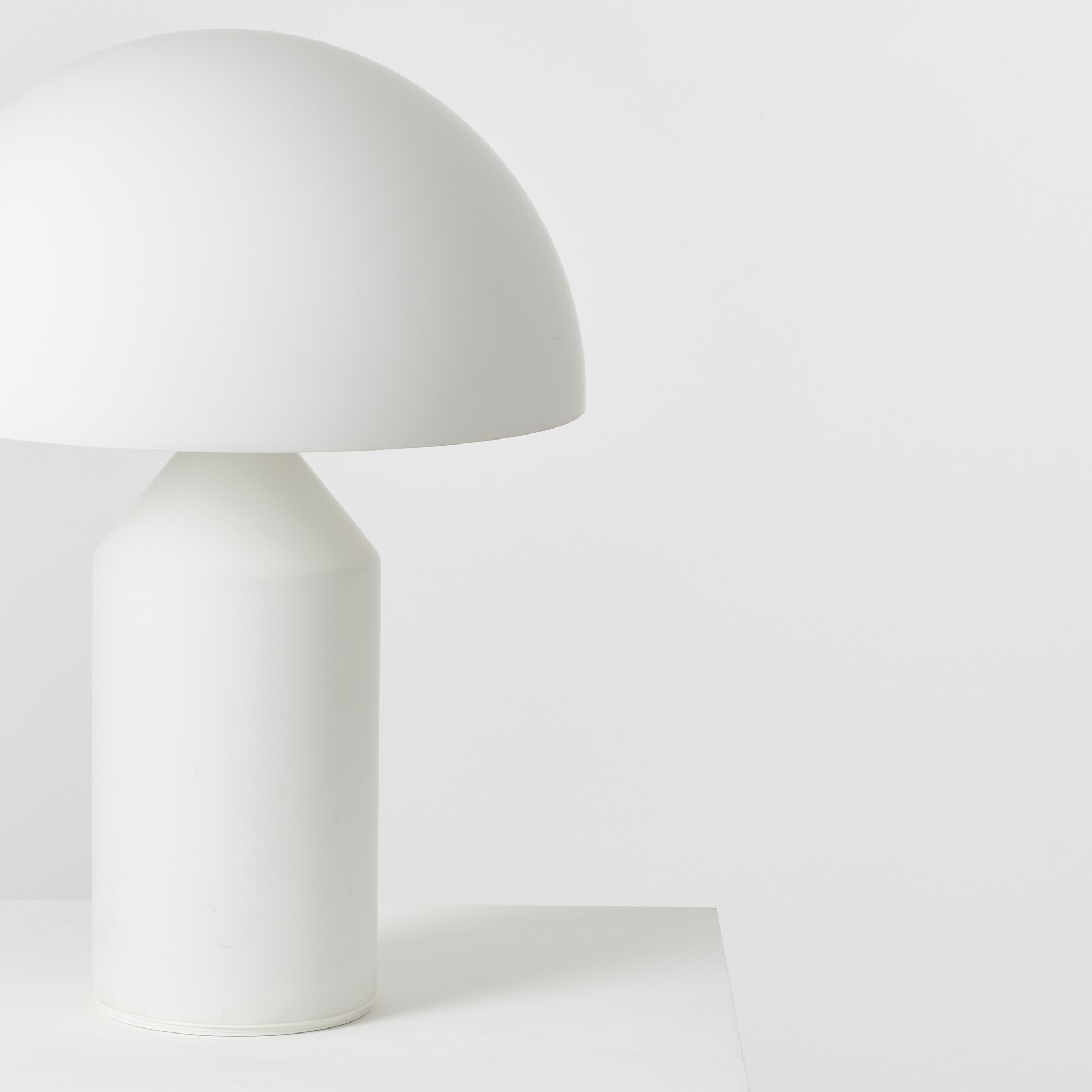 Vico Magistretti Atollo table light