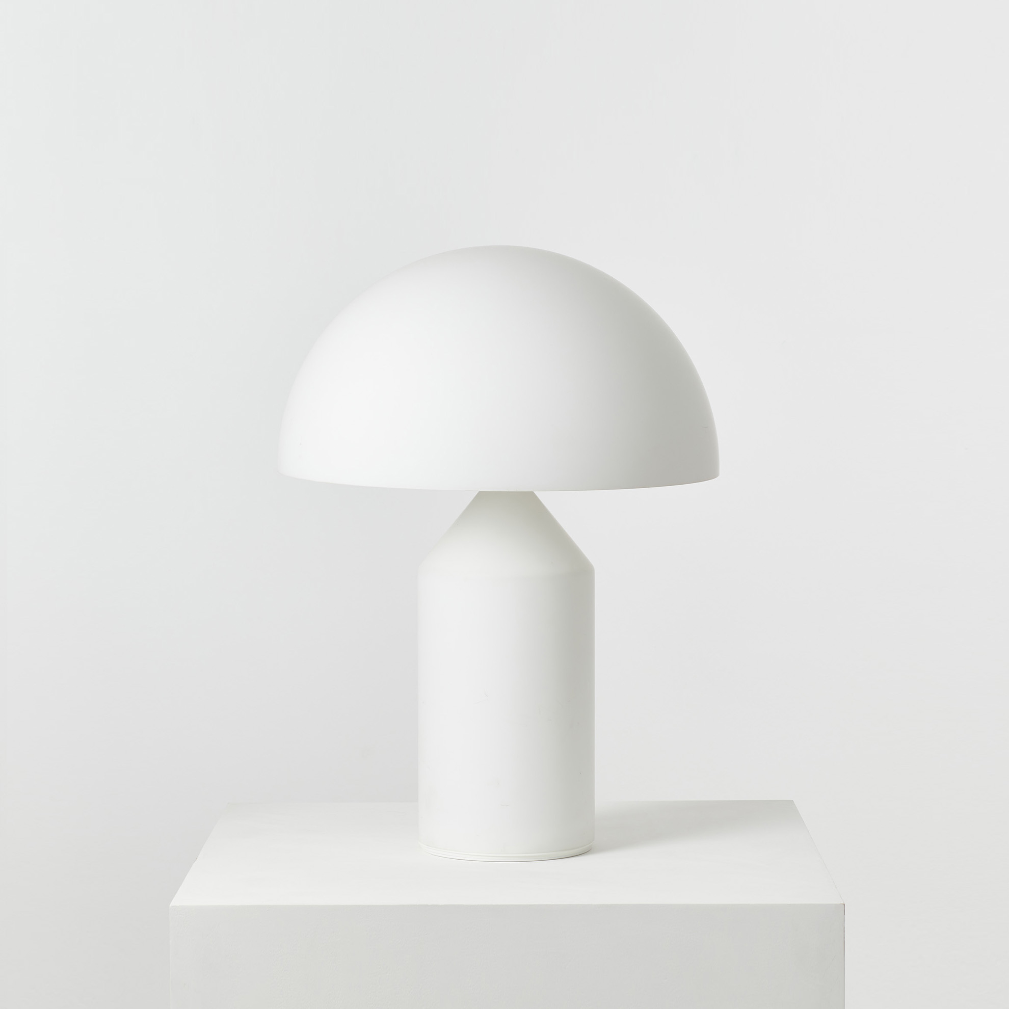 Vico Magistretti Atollo table light
